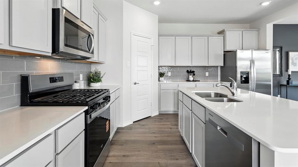 2613 Mexia Lane Pilot Point, TX 76258 - Photo 31 of 38