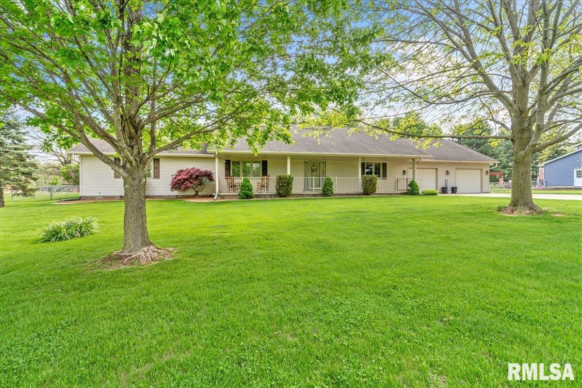 7940 Tumbleweed Trail Springfield, IL 62707 - Photo 2 of 41