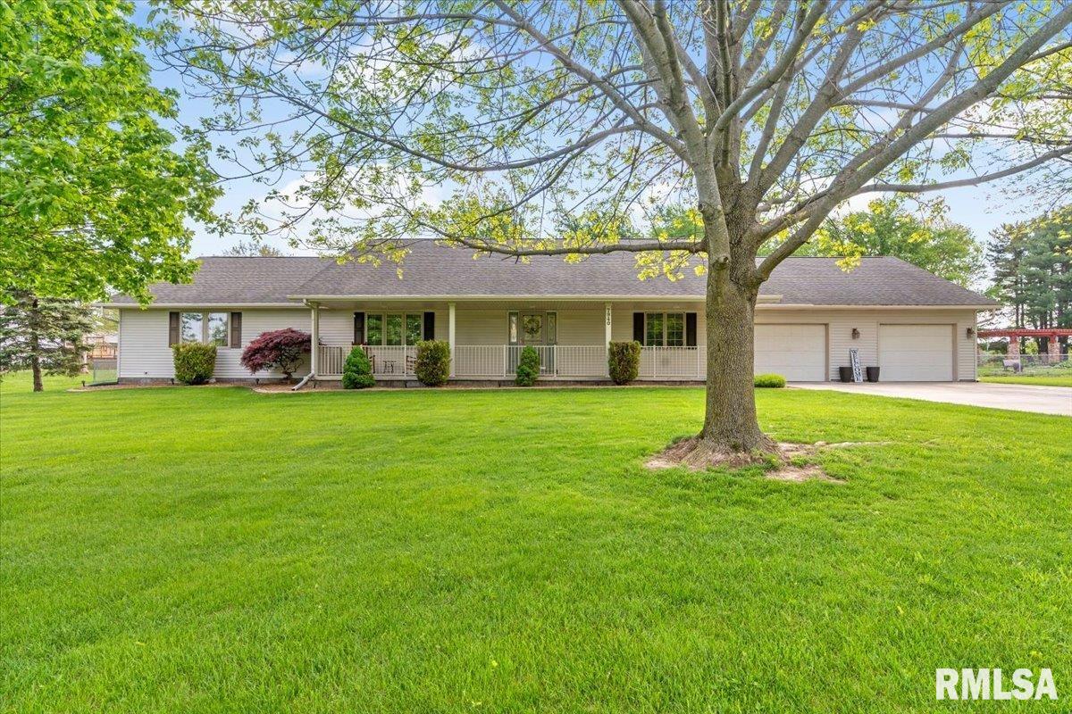 7940 Tumbleweed Trail Springfield, IL 62707 - Photo 3 of 41
