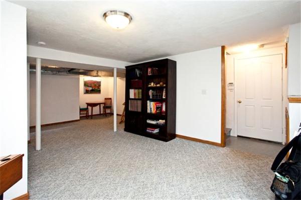 48 Raffaele Drive Waltham, MA 02452 - Photo 20 of 27 Gallery Image 20