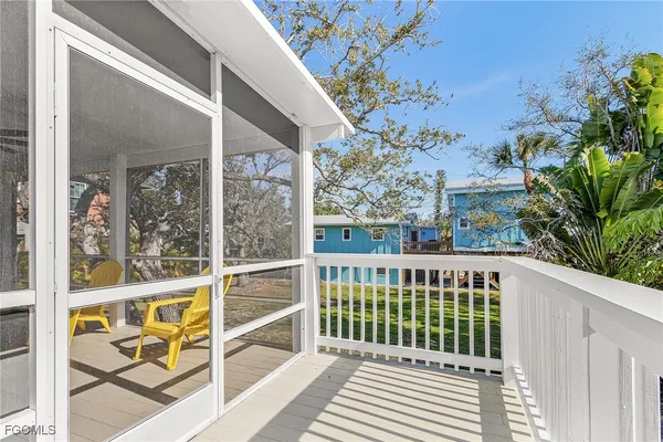 $2,995 | 5731 Lauder Street, Fort Myers Beach, FL 33931