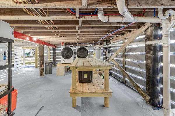 $2,995 | 5731 Lauder Street, Fort Myers Beach, FL 33931