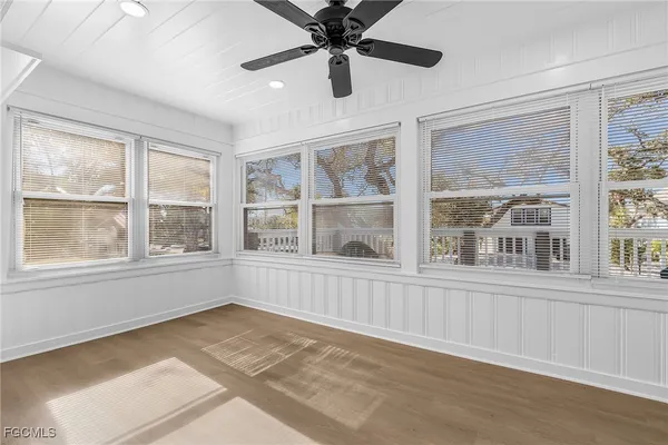 $2,995 | 5731 Lauder Street, Fort Myers Beach, FL 33931