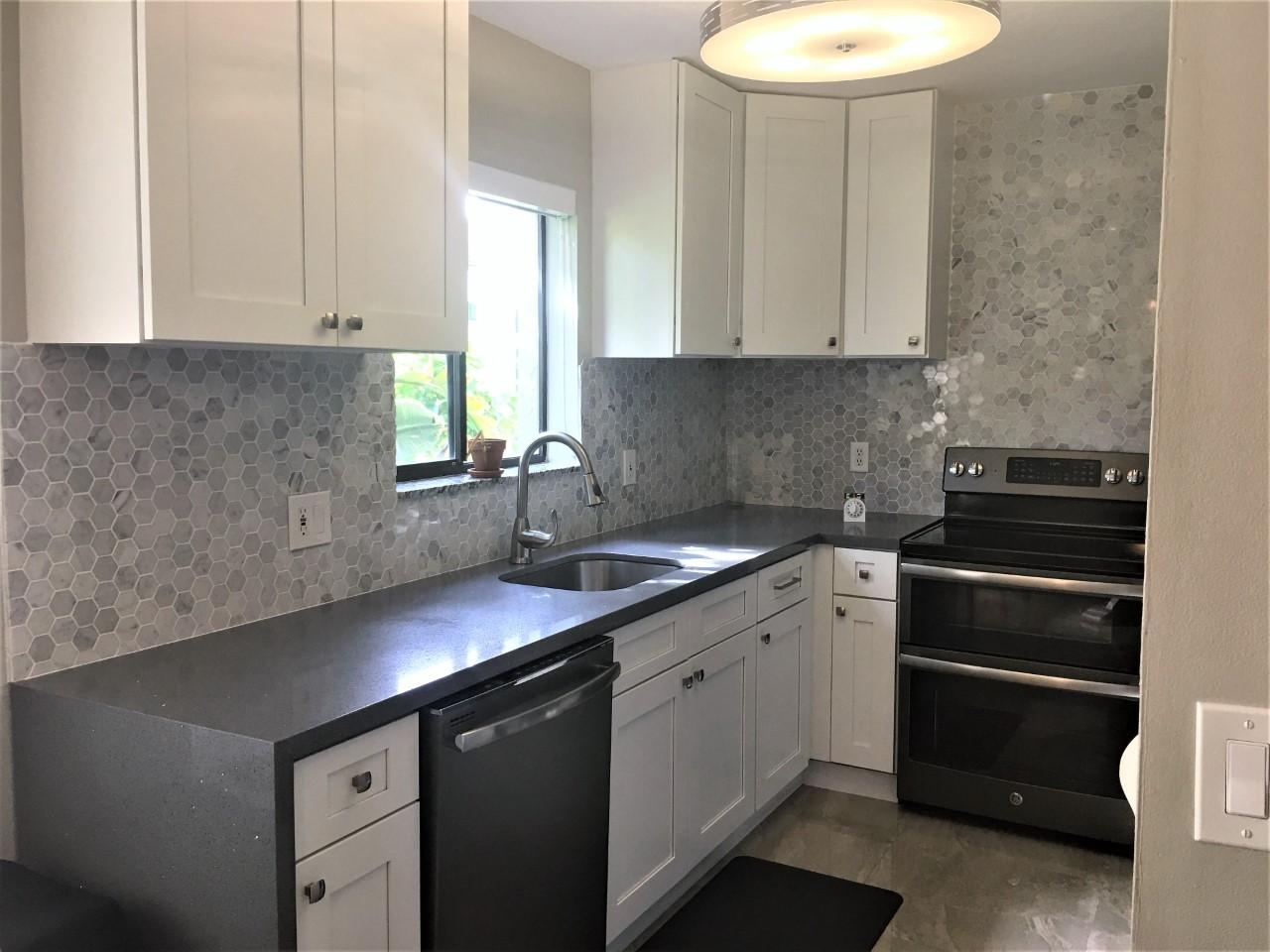 159 Northwest 70th Street, Unit 511 Boca Raton, FL 33487 - Photo 2 of 23 Kitchen
