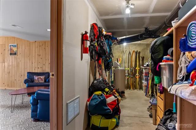 $955,000 | 13 Serviceberry Road, Winthrop, WA 98862