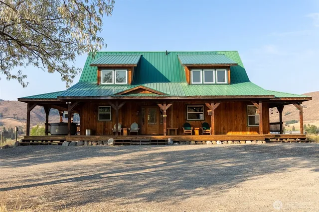 $955,000 | 13 Serviceberry Road, Winthrop, WA 98862