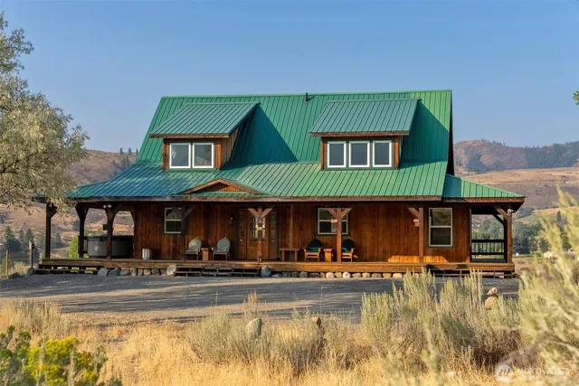$955,000 | 13 Serviceberry Road, Winthrop, WA 98862