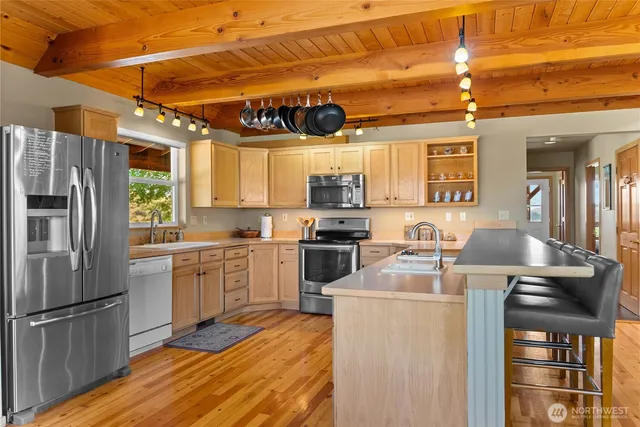 $955,000 | 13 Serviceberry Road, Winthrop, WA 98862