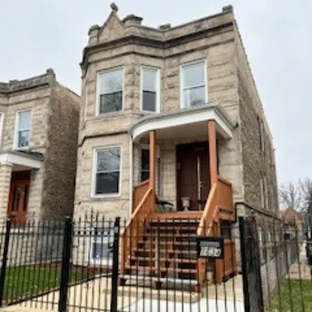 $1,950 | 1634 North Central Park Avenue, Unit 2, Chicago, IL 60647