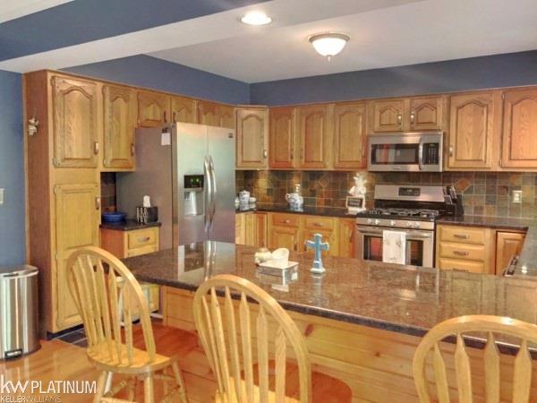 3861 State Road Fort Gratiot, MI 48059 - Photo 8 of 62 31321054-7.JPG