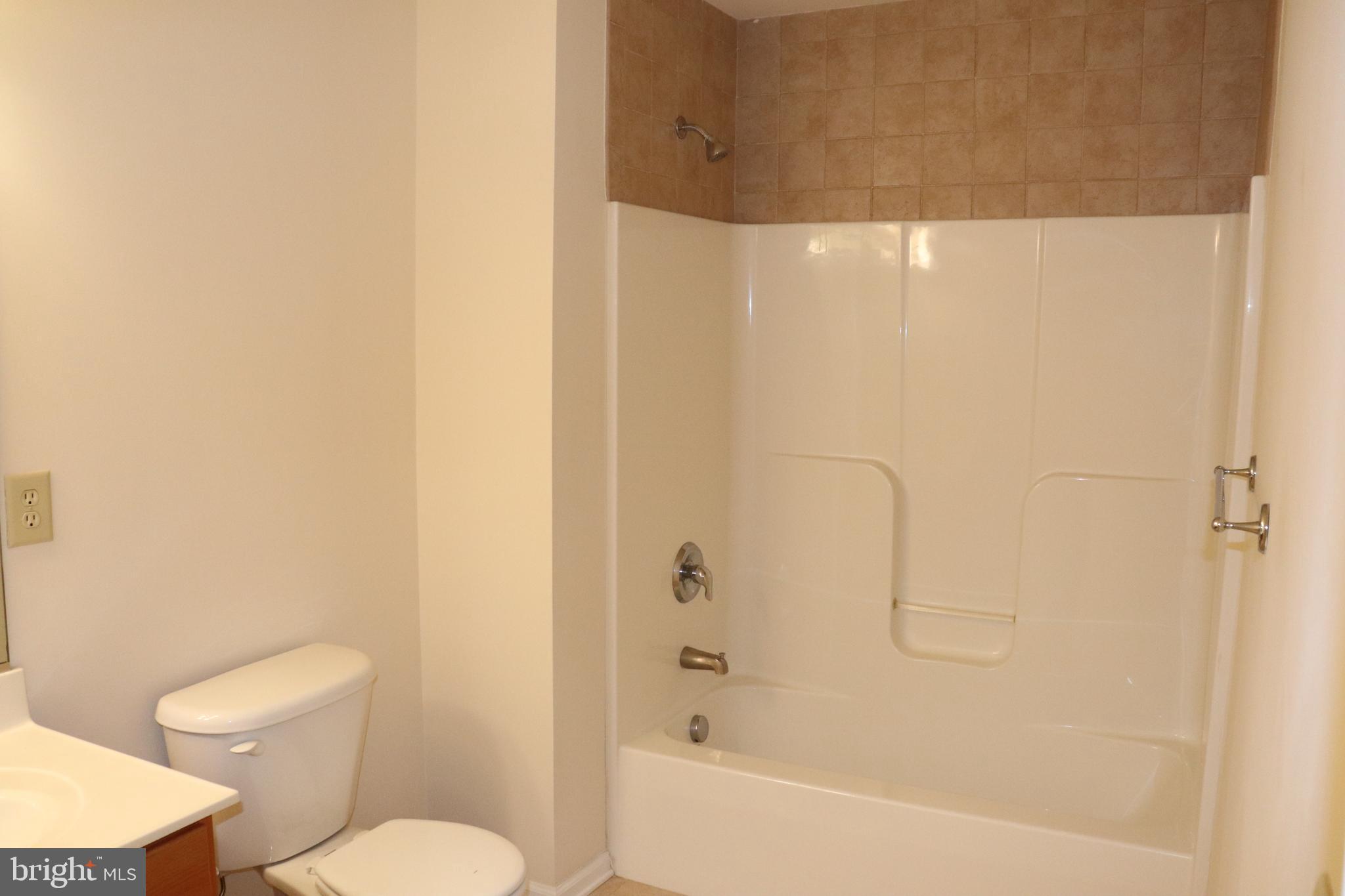 108 Fuzzy Tail Drive Ranson, WV 25438 - Photo 23 of 27 Upstairs bathroom