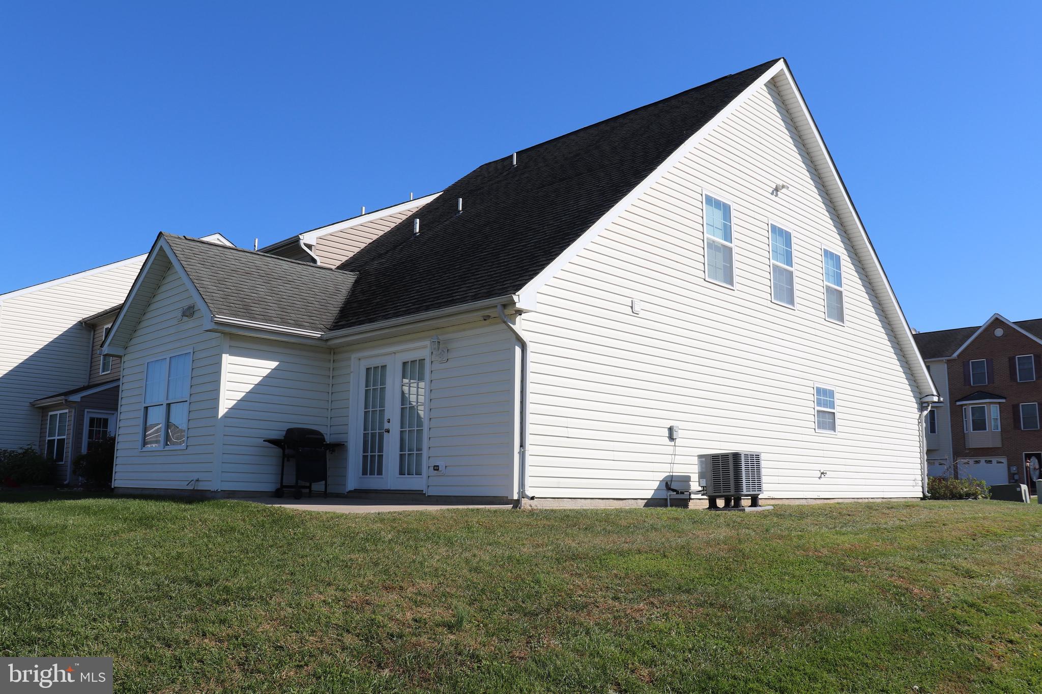 108 Fuzzy Tail Drive Ranson, WV 25438 - Photo 3 of 27 Gallery Image 3