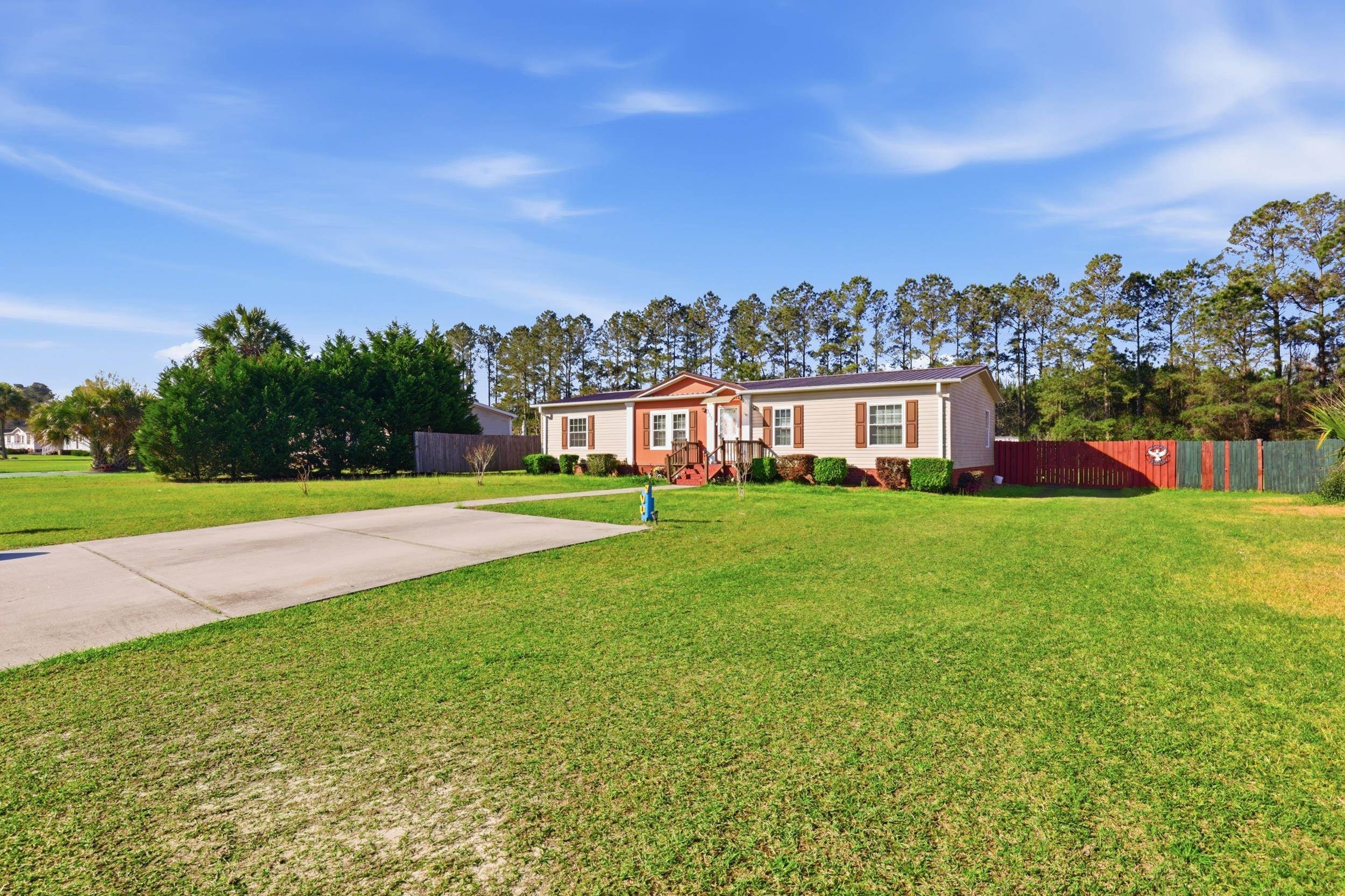 335 Bright Leaf Road Loris, SC 29569 - Photo 3 of 34