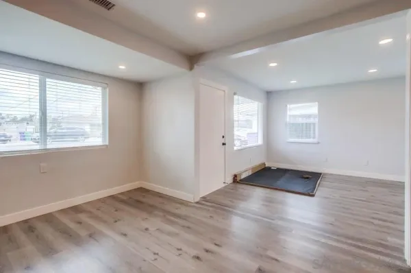 $3,300 | 6375 Thorn Street, San Diego, CA 92115