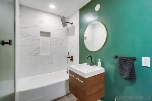 $3,300 | 6375 Thorn Street, San Diego, CA 92115