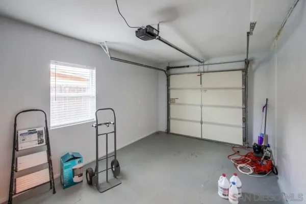 $3,300 | 6375 Thorn Street, San Diego, CA 92115