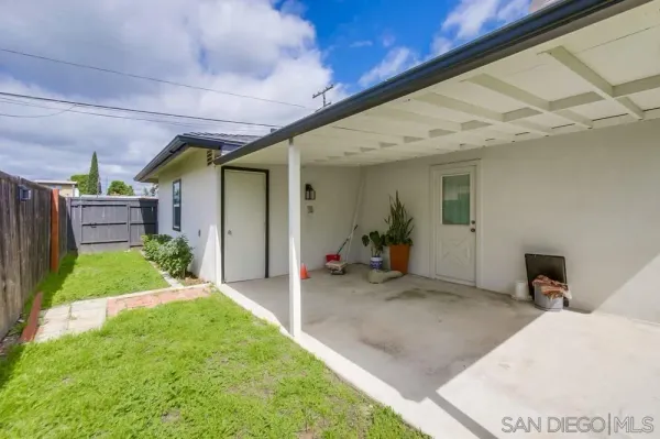 $3,300 | 6375 Thorn Street, San Diego, CA 92115