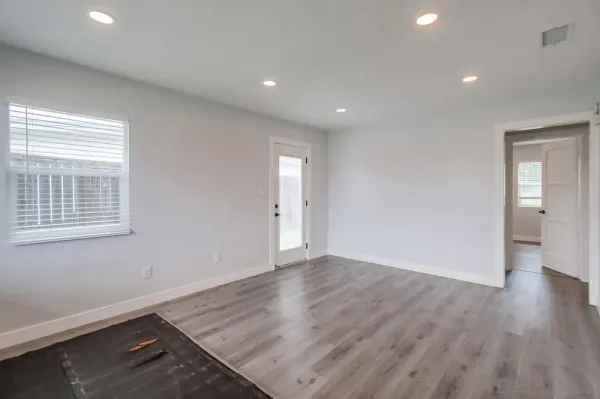 $3,300 | 6375 Thorn Street, San Diego, CA 92115