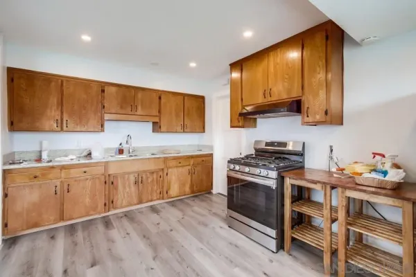 $3,300 | 6375 Thorn Street, San Diego, CA 92115