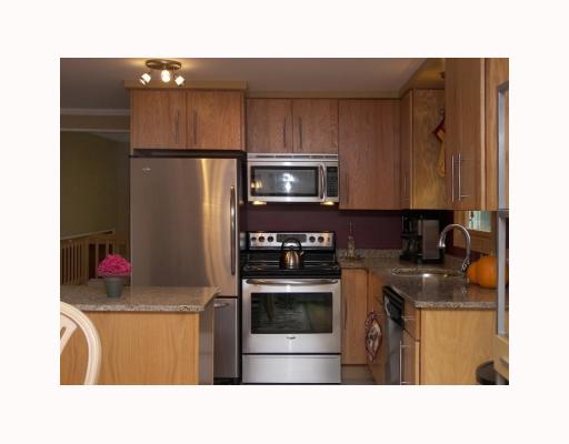 176 Stillwater Road Smithfield, RI 02917 - Photo 4 of 12 Kitchen.