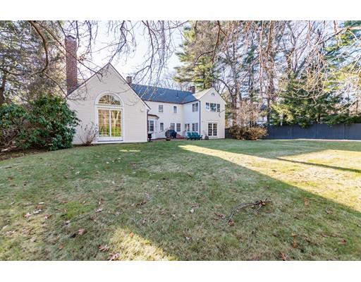 8 Pelham Road Weston, MA 02493 - Photo 4 of 23 Gallery Image 4