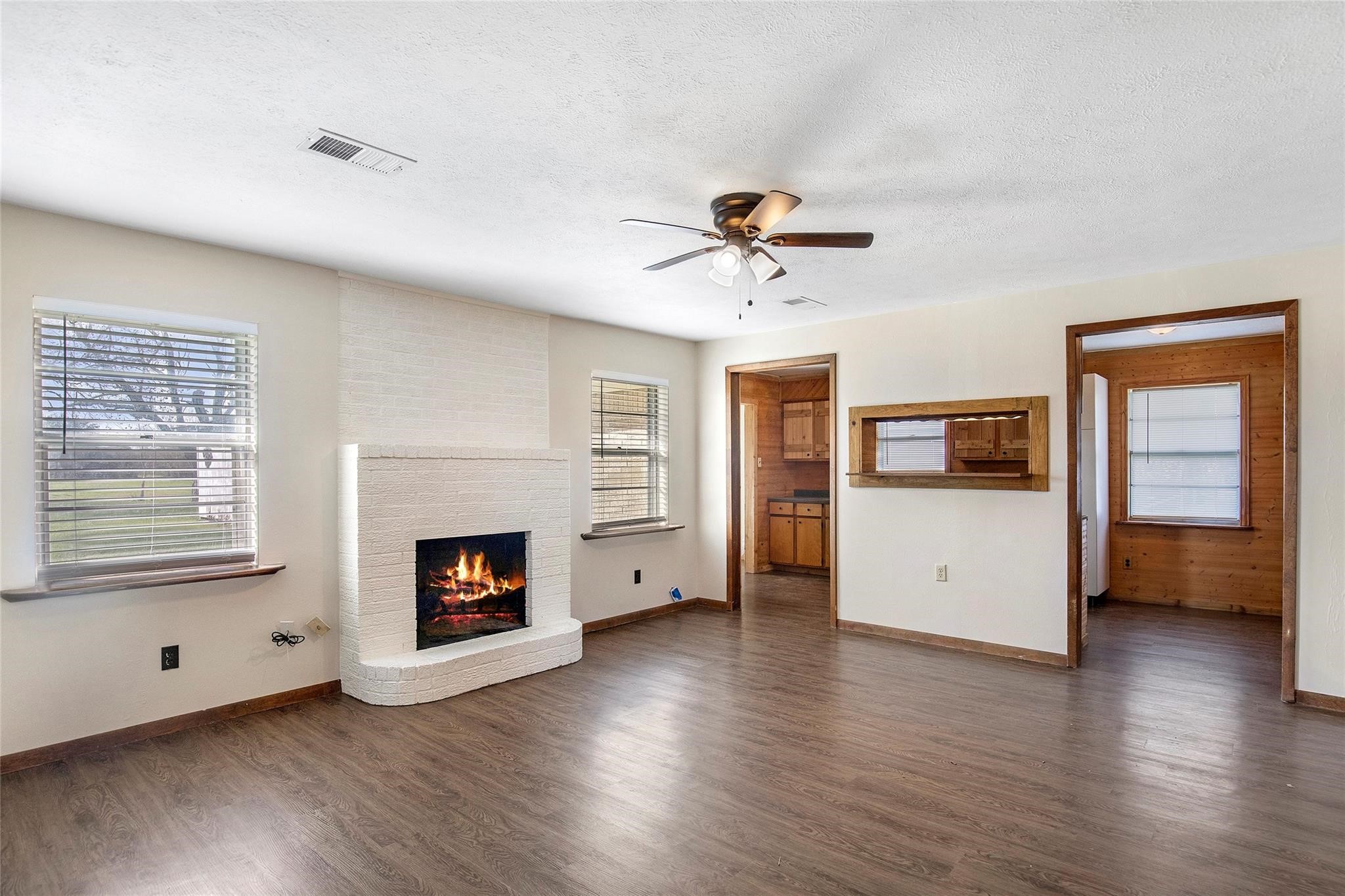 17219 Janacek Road Crosby, TX 77532 - Photo 4 of 14 Home updated/ Wood burning fireplace