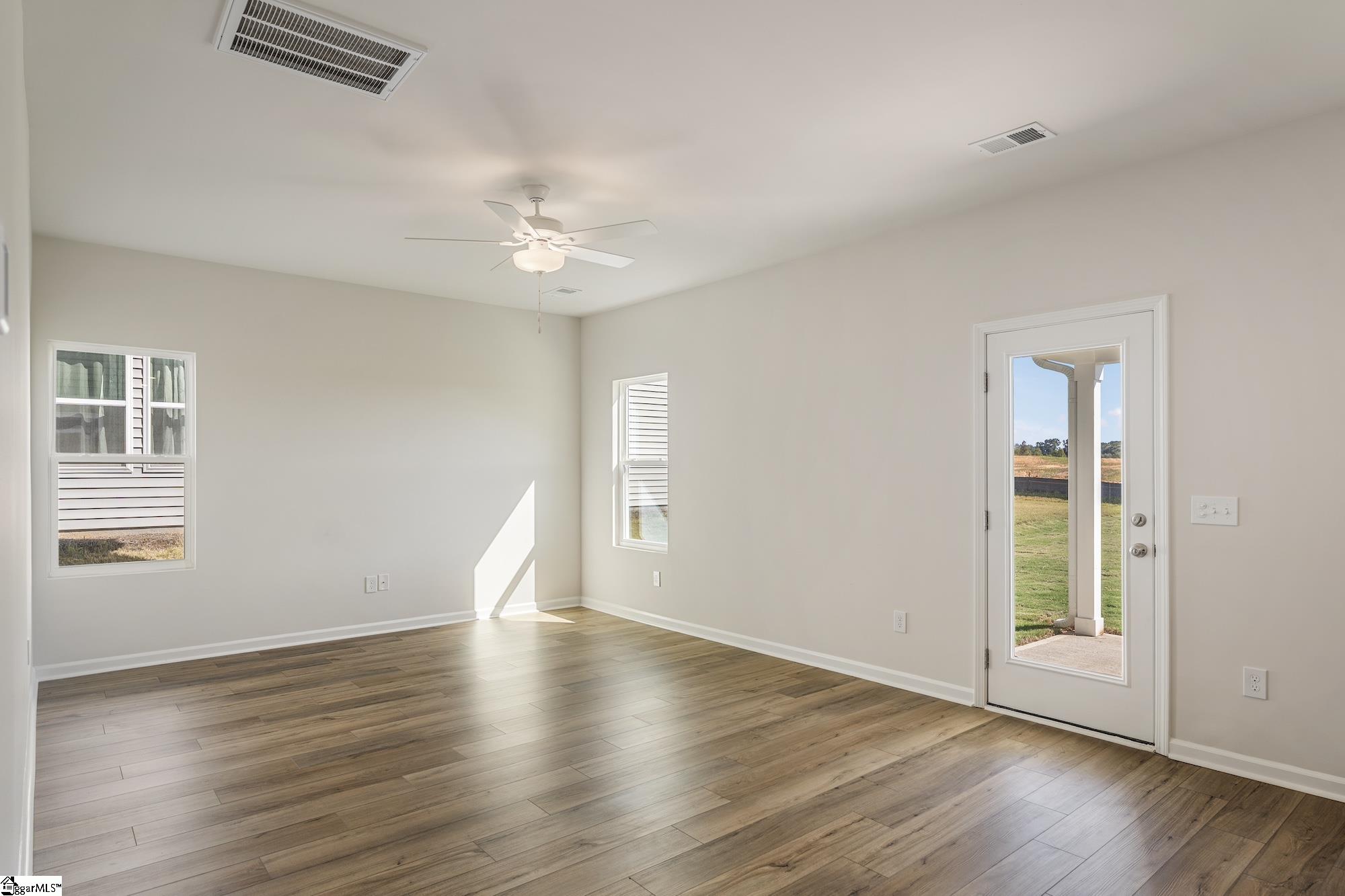 2352 Mill Loop Spartanburg, SC 29301 - Photo 6 of 29