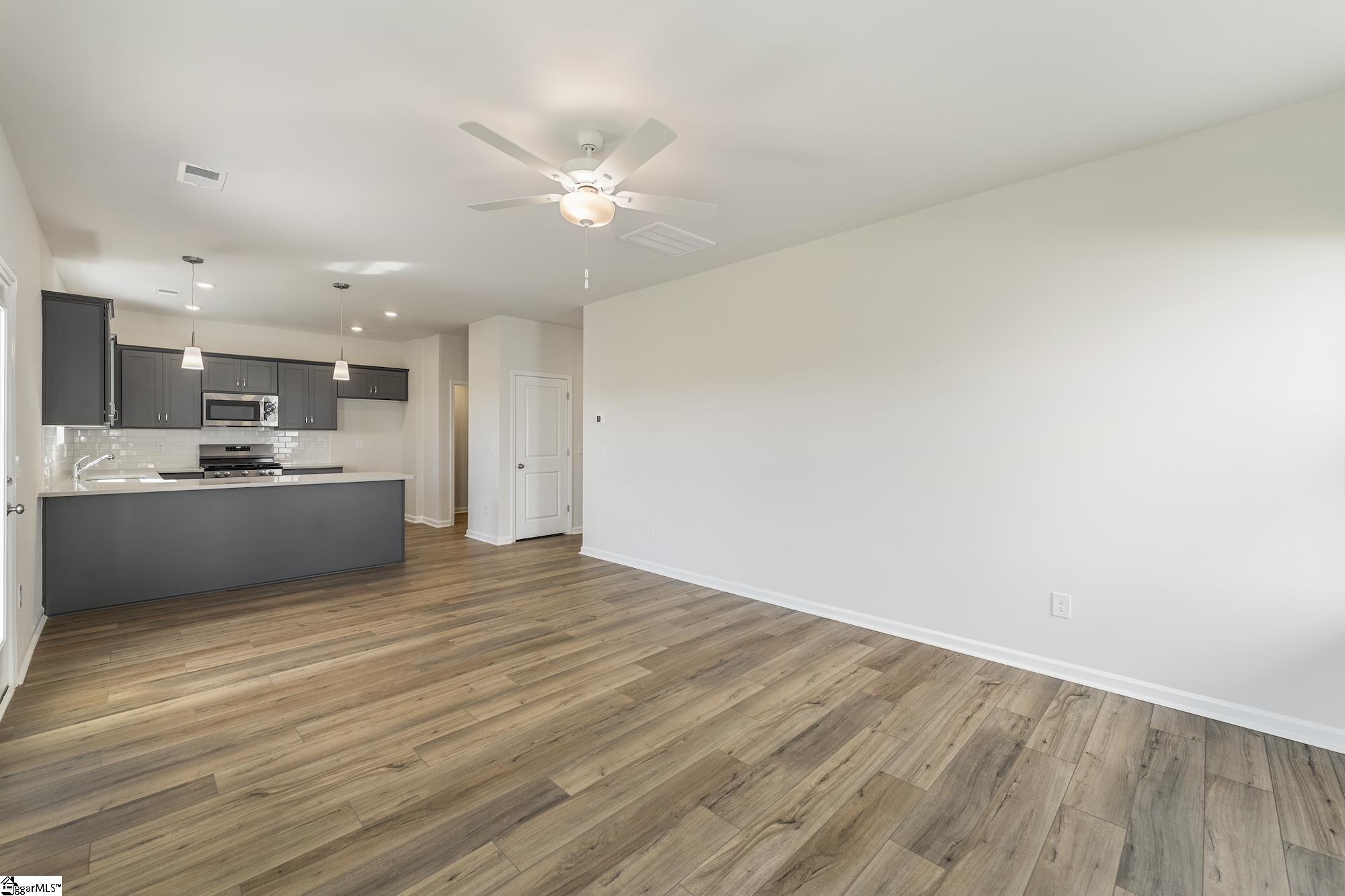 2352 Mill Loop Spartanburg, SC 29301 - Photo 7 of 29