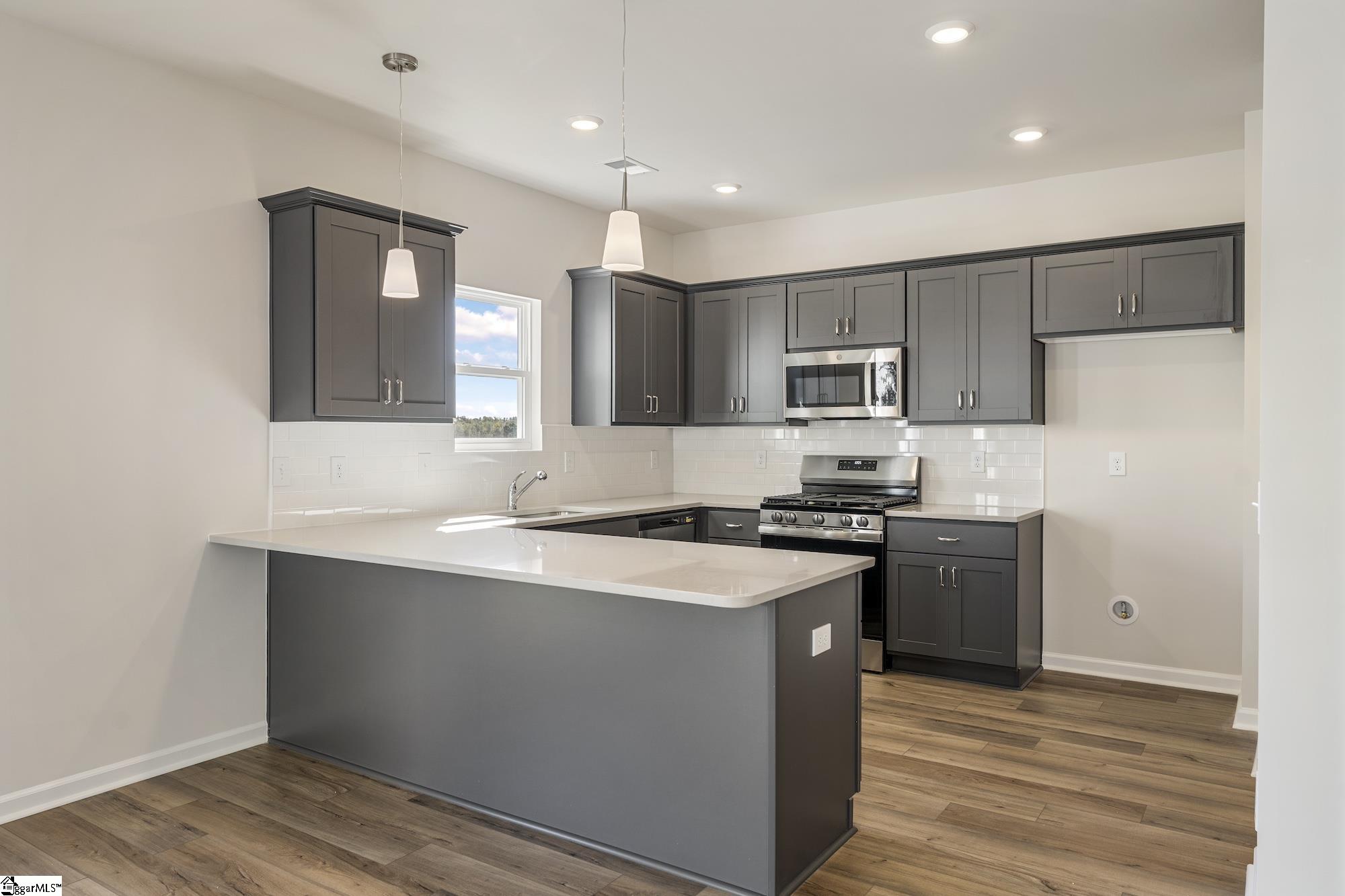 2352 Mill Loop Spartanburg, SC 29301 - Photo 9 of 29