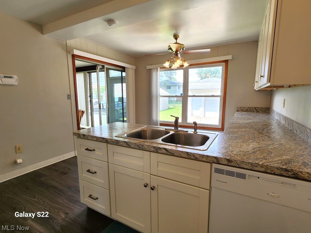 15617 Corkhill Road Maple Heights, OH 44137 - Photo 8 of 33 Gallery Image 8