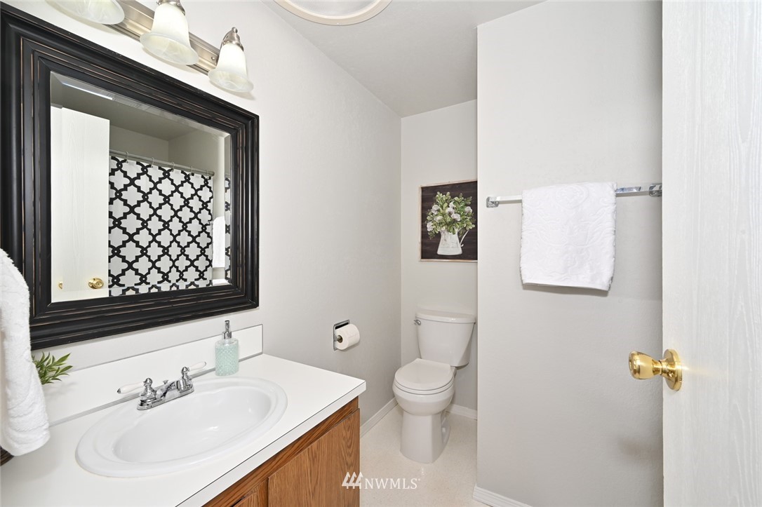 2516 172nd Place Southeast Bothell, WA 98012 - Photo 16 of 38 Gallery Image 16