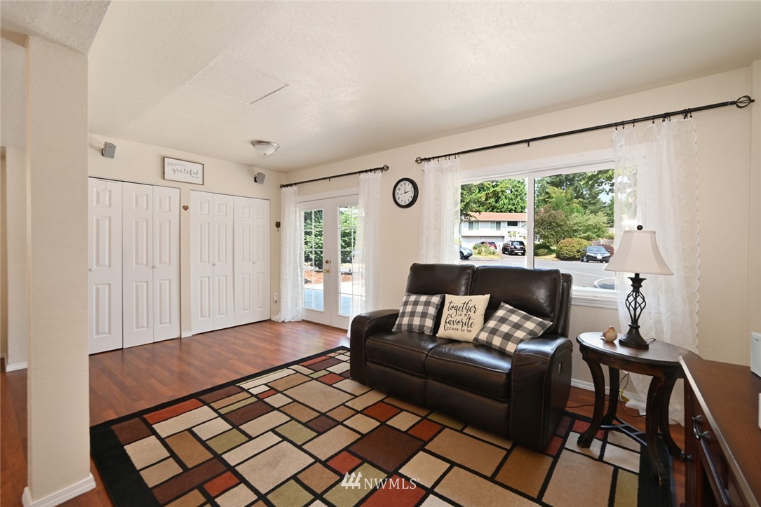 2516 172nd Place Southeast Bothell, WA 98012 - Photo 18 of 38 Gallery Image 18
