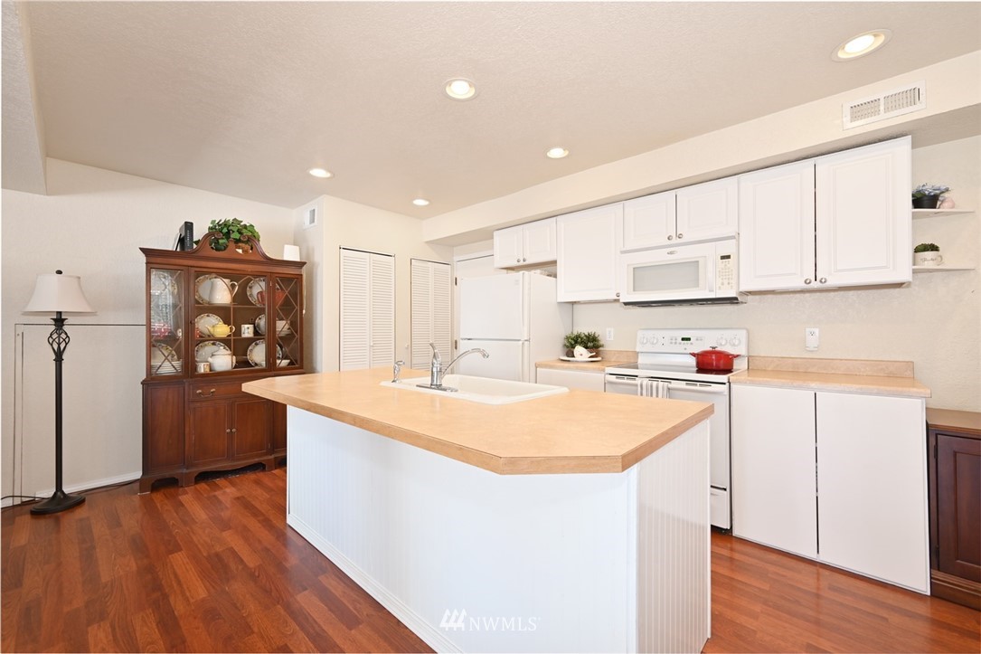 2516 172nd Place Southeast Bothell, WA 98012 - Photo 21 of 38 Gallery Image 21