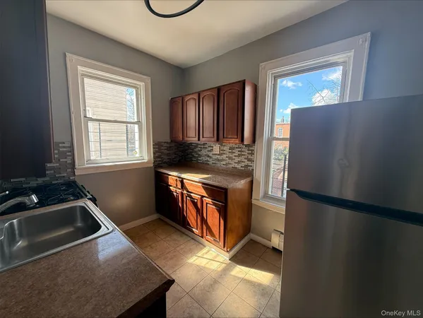 $3,100 | 731 Calhoun Avenue | Throgs Neck