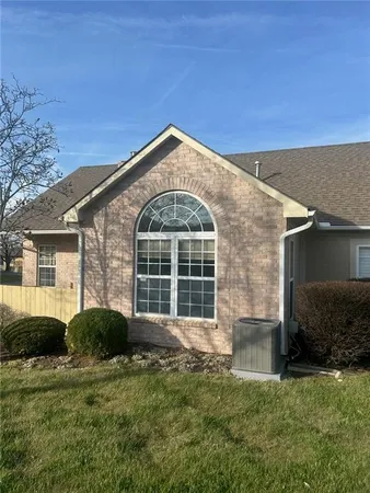 $368,500 | 1928 West 139th Street, Leawood, KS 66224