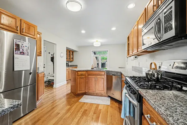 $309,900 | 3603 Woodcliff Drive, Kalamazoo, MI 49008