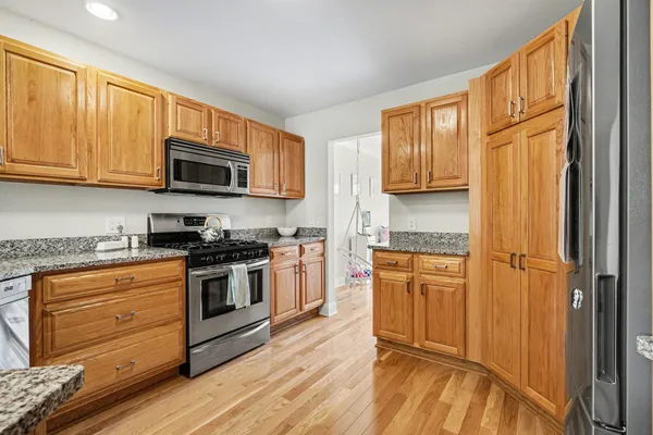 $309,900 | 3603 Woodcliff Drive, Kalamazoo, MI 49008
