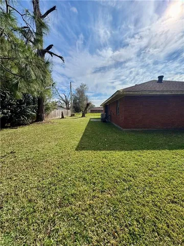 $1,500 | 2100 St Charles Place, Laplace, LA 70068