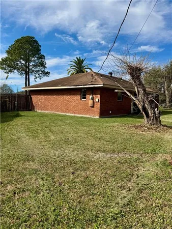 $1,500 | 2100 St Charles Place, Laplace, LA 70068
