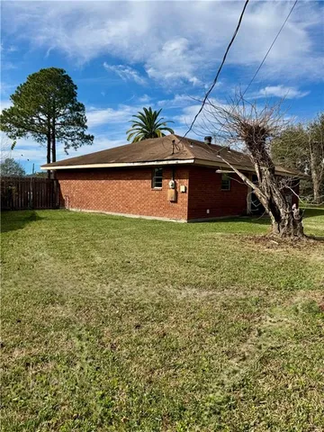 $1,500 | 2100 St Charles Place, Laplace, LA 70068