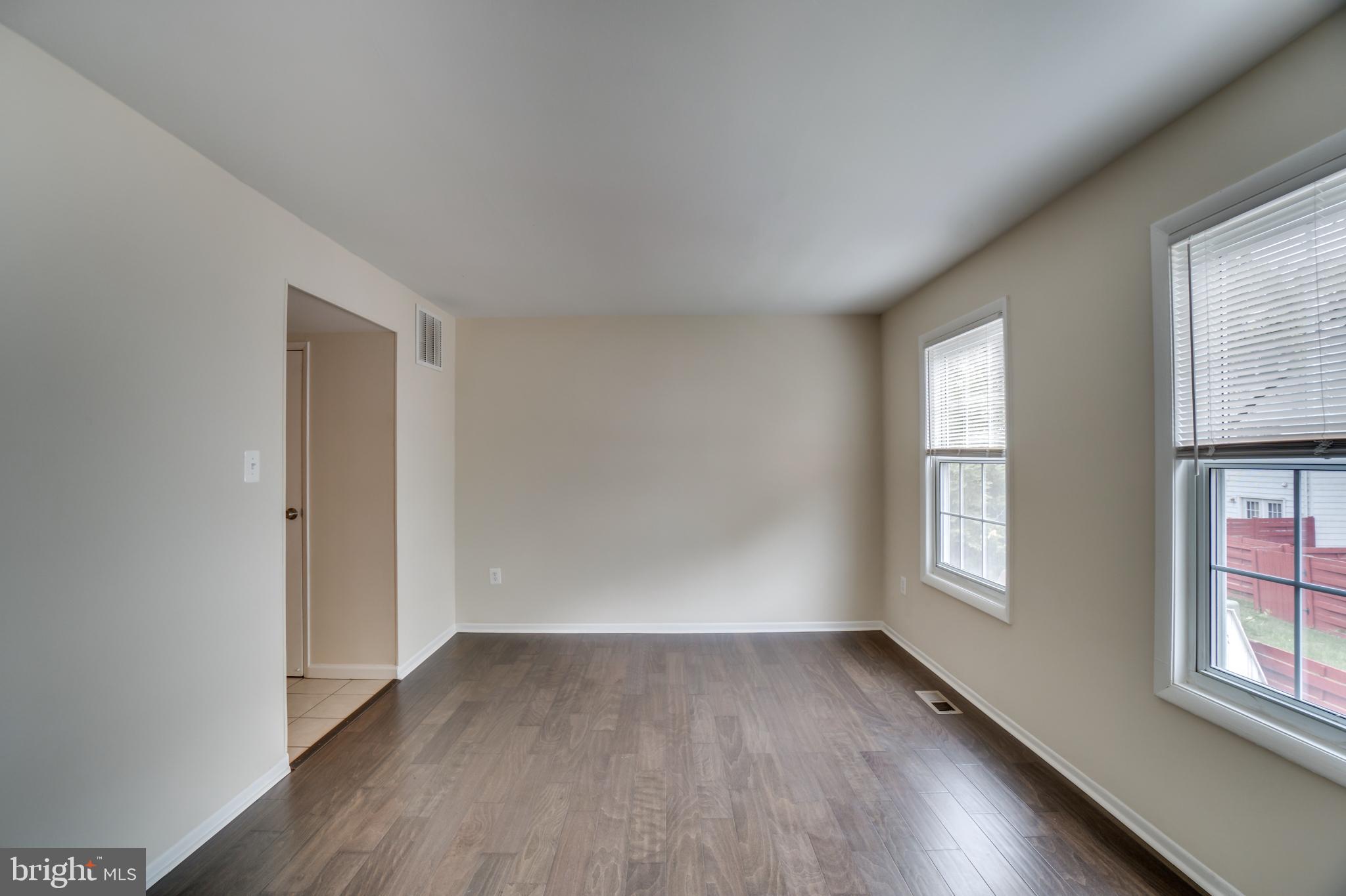 1440 Featherstone Road Woodbridge, VA 22191 - Photo 6 of 23 Living Area