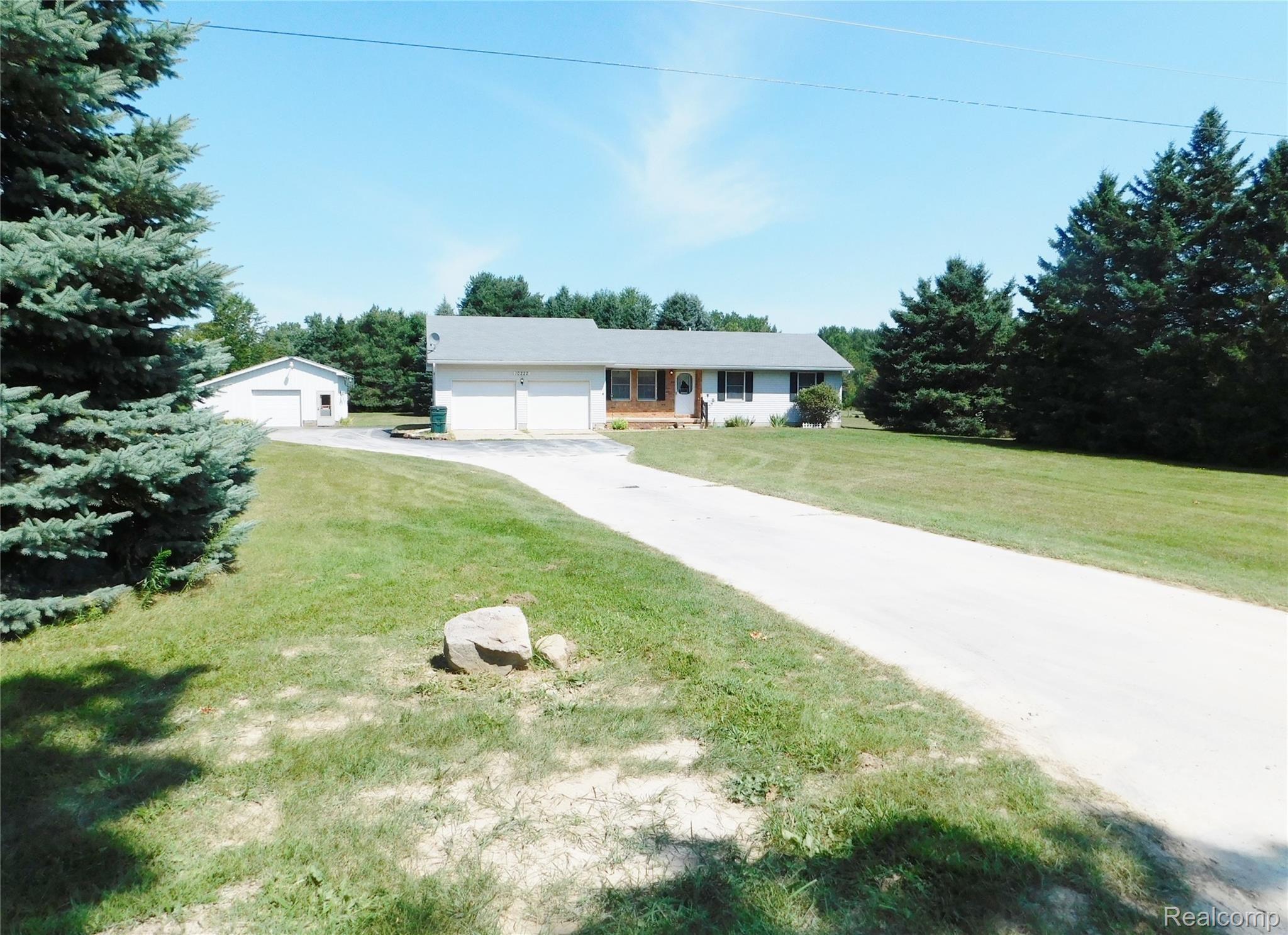 10222 Converse Road Fowlerville, MI 48836 - Photo 30 of 36 DSCN0159.JPG