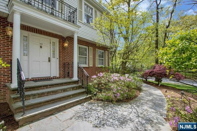 195 Elm Road Englewood, NJ 07631 - Photo 2 of 49