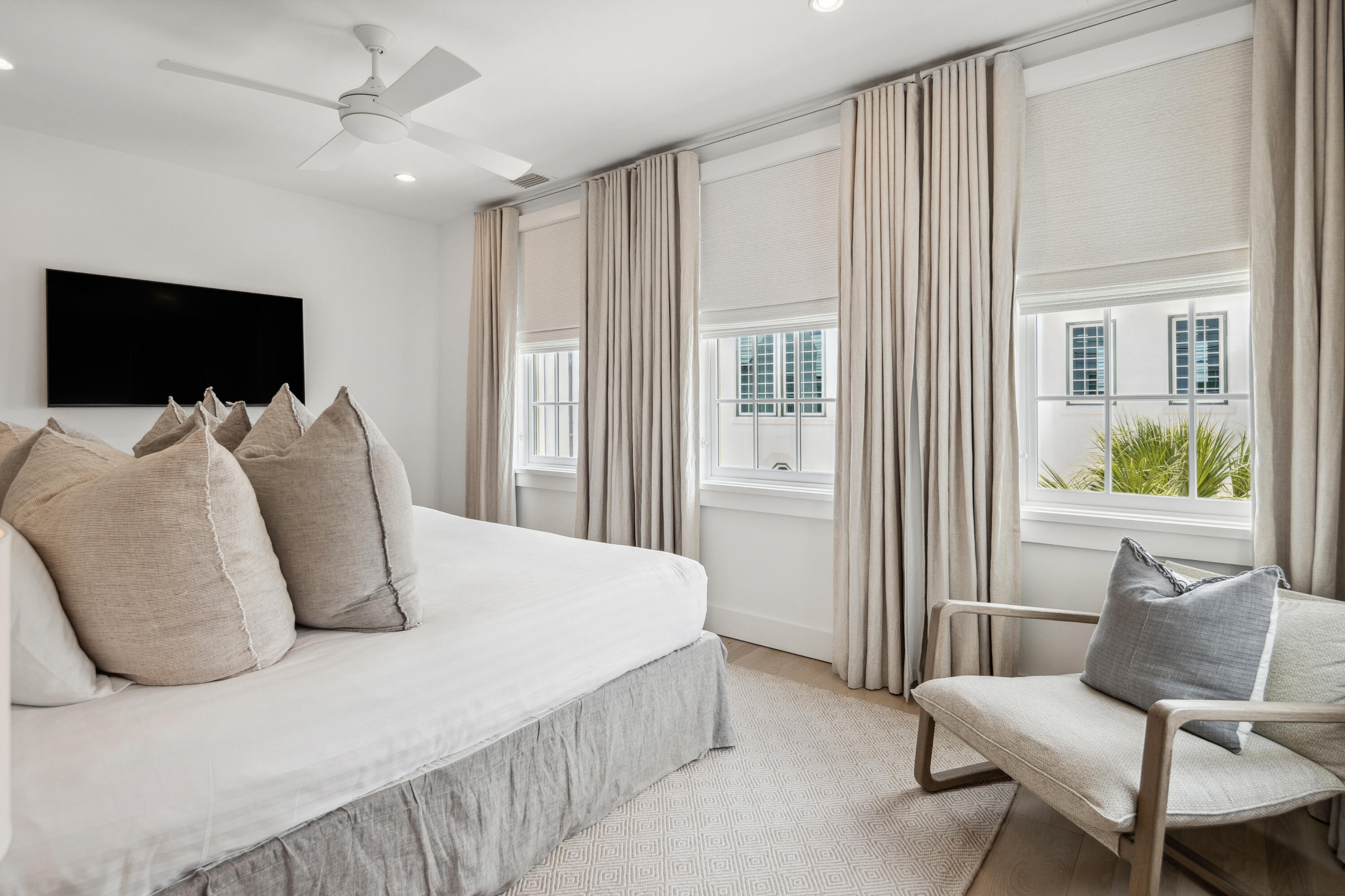 40 Silver Sea Ct Inlet Beach, Unit AA4 Inlet Beach, FL 32461 - Photo 33 of 56 a bedroom with furniture and a flat screen tv