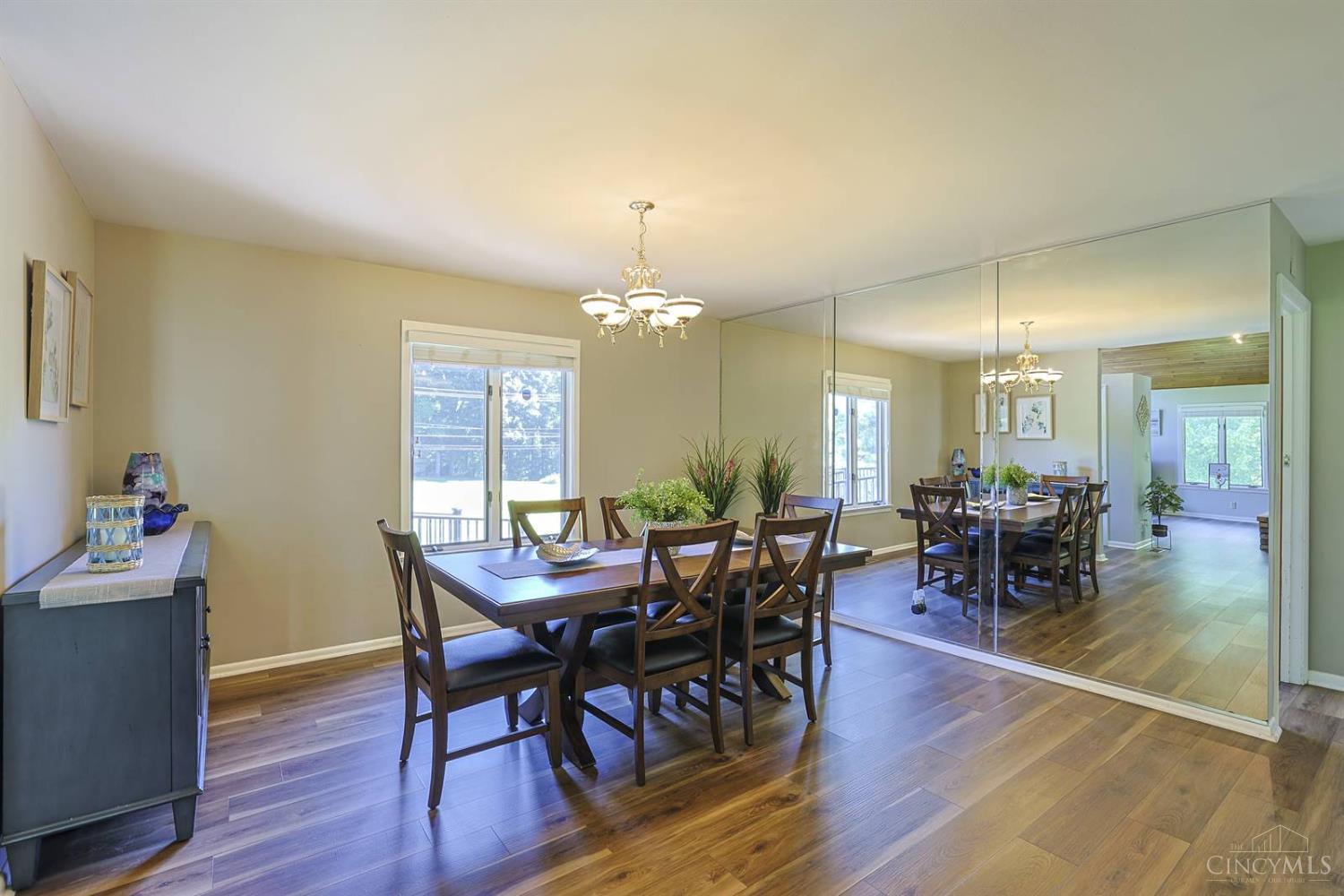 7407 Ayers Road Cincinnati, OH 45255 - Photo 14 of 51