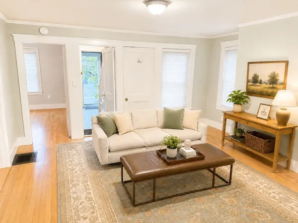$2,600 | 96 South Main Street, Unit 1, Natick, MA 01760
