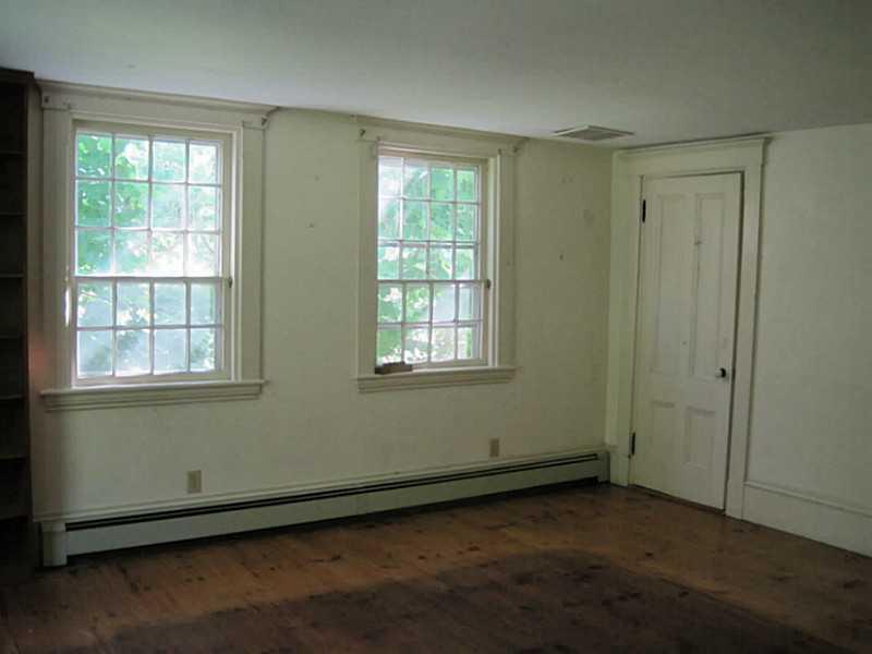 44 Carl Bailey Road Walpole, ME 04573 - Photo 24 of 35 Den/Family/Great Room.