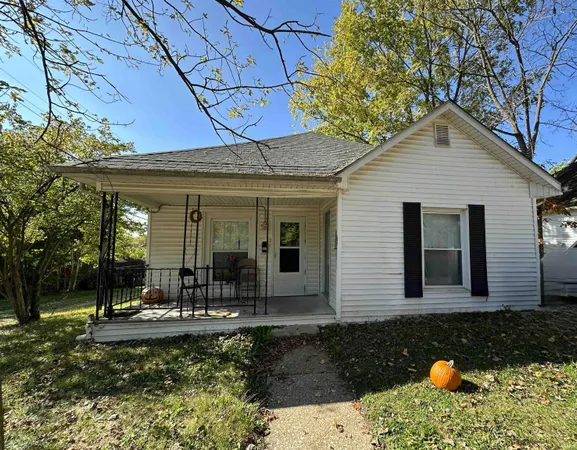 $142,900 | 215 North Pine Street, Bloomington, IN 47404