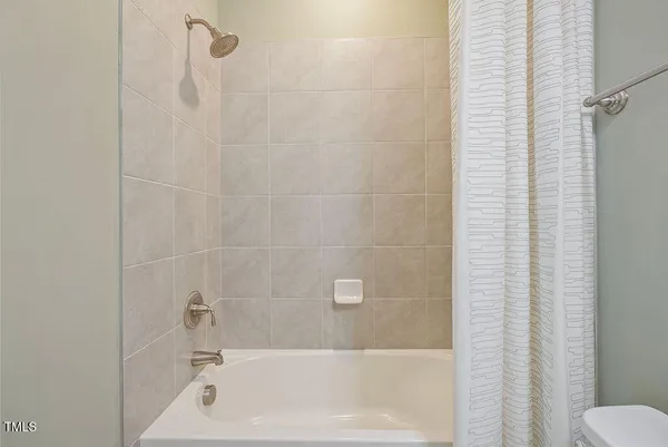 $2,550 | 2075 Eva Pearl Drive, Apex, NC 27502