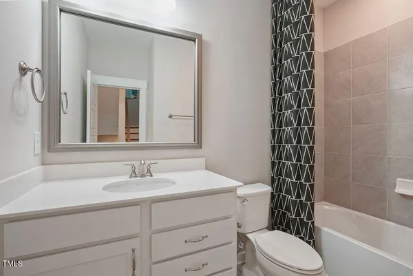 $2,550 | 2075 Eva Pearl Drive, Apex, NC 27502